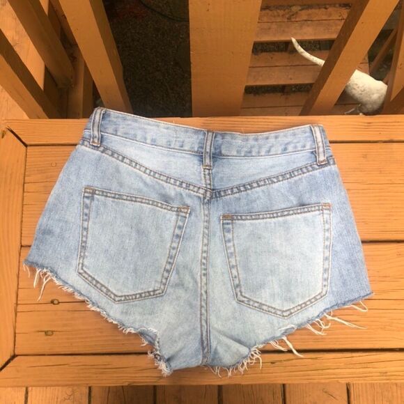 cutoff shorts   - Picture 4 of 4